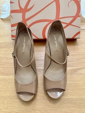 Via Spiga Vintage Peep Toe Mary Janes Nude Pumps V-Neely, Women's Size 8.5